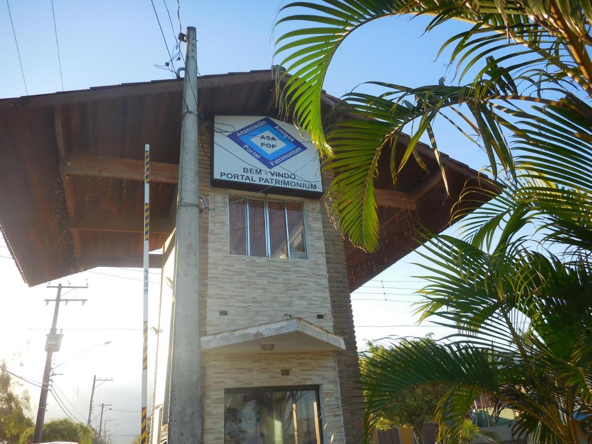 Sobrado Com Piscina Em Condomino Fechado A 150 M Da Praia Caraguatatuba Exteriör bild